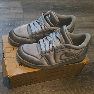 Air Jordan 1 Low Womans 11